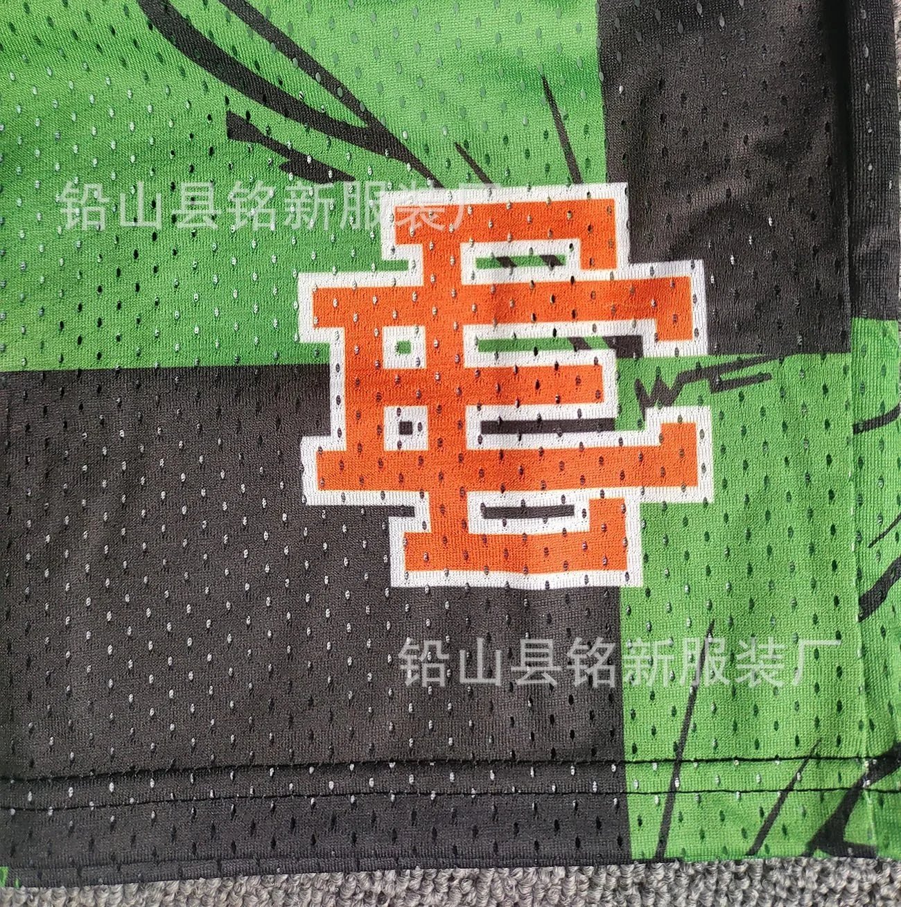 EE shorts product detail 32