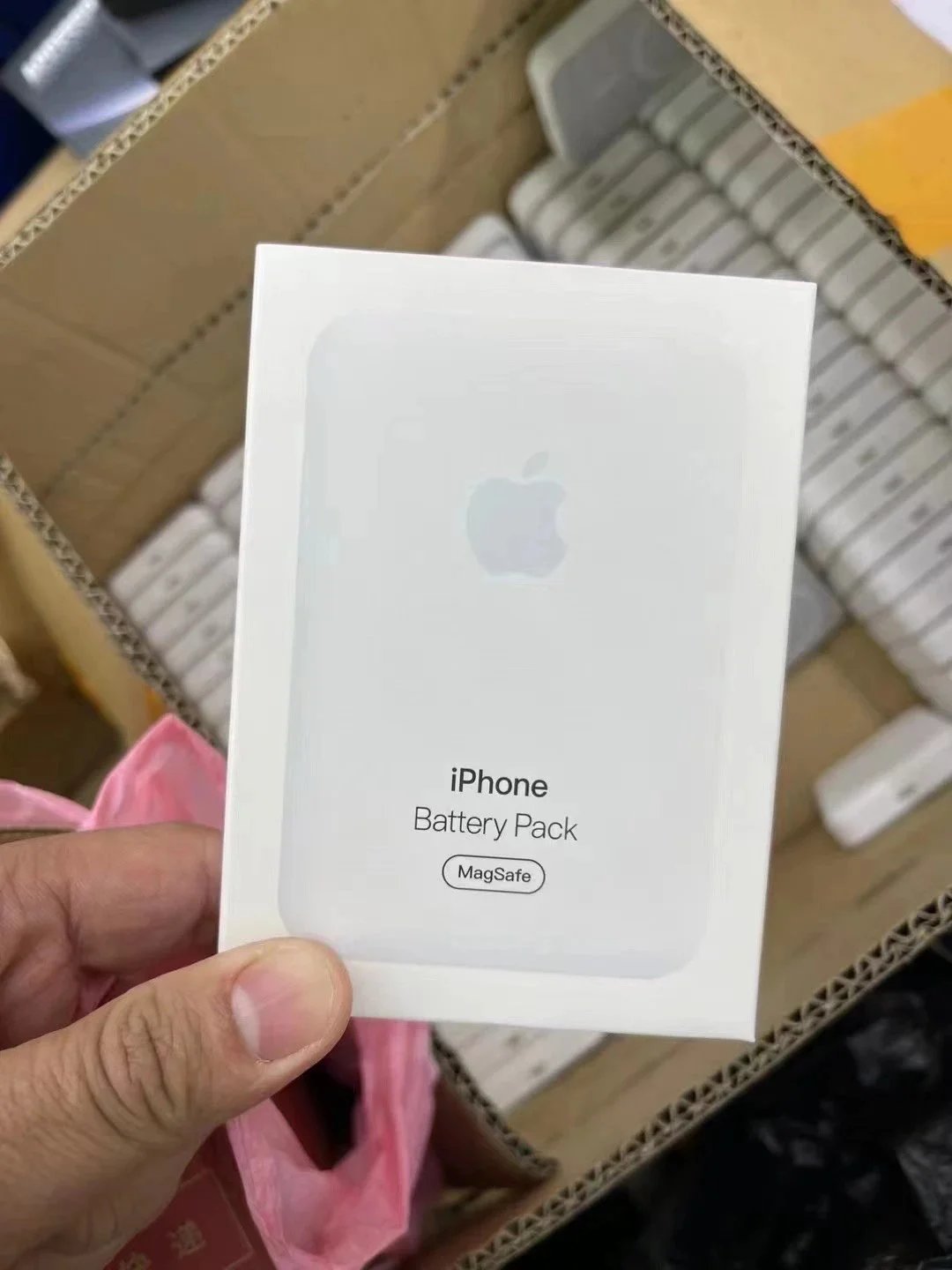 Apple MagSafe Battery Pack product detail 4