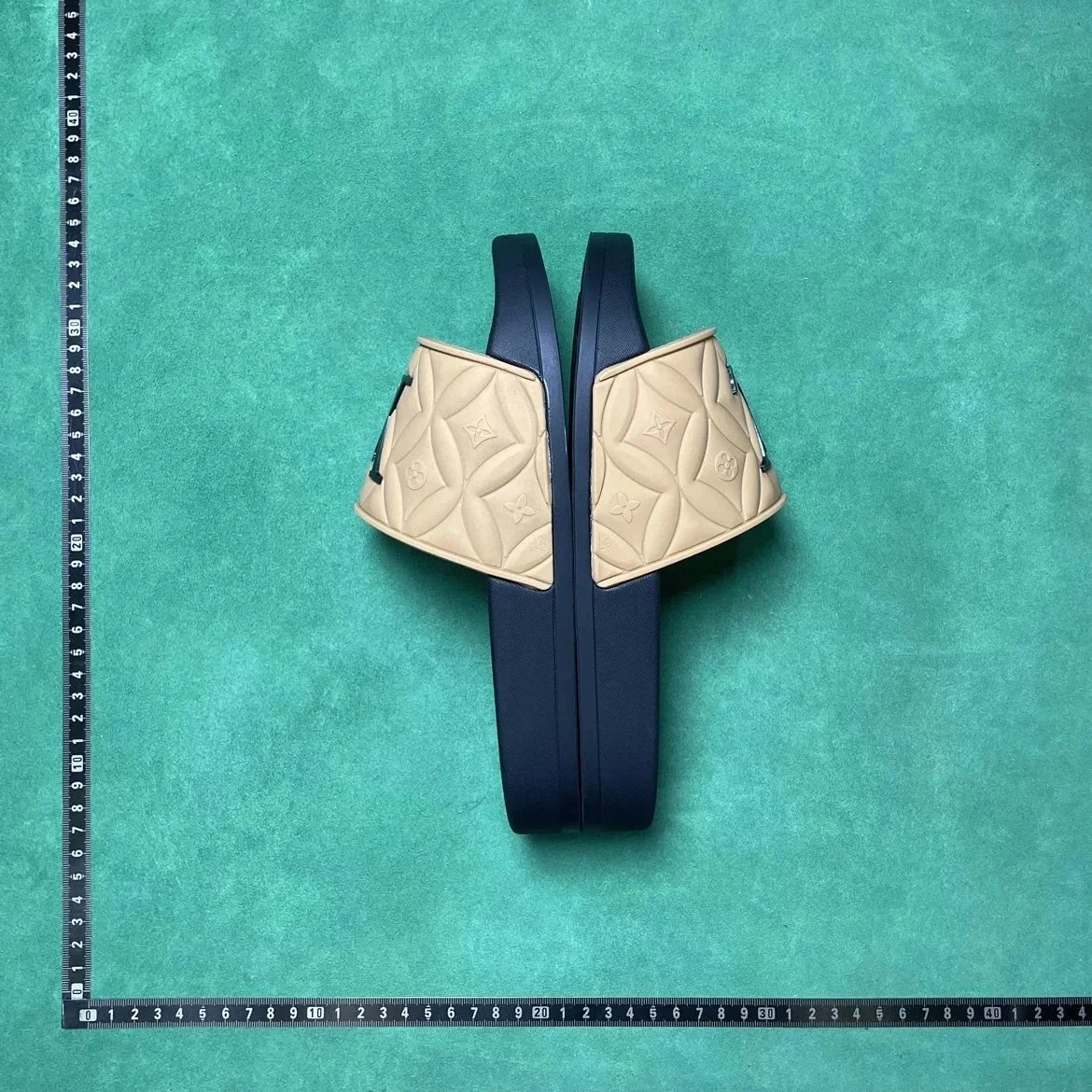 LV
shoes product detail 5