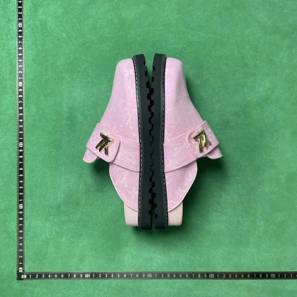 LV
shoes product detail 4