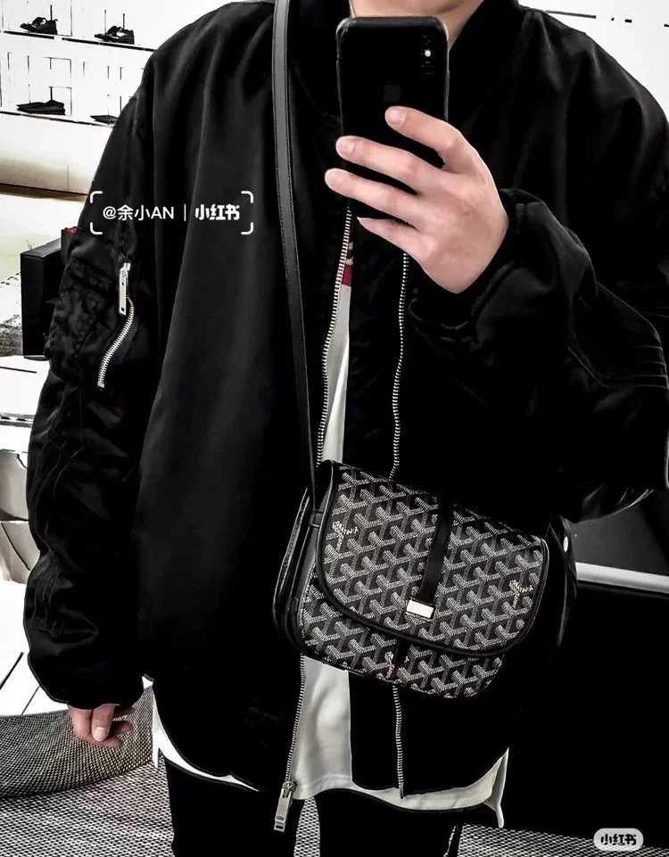 Monogram Shoulder Bag product detail 5