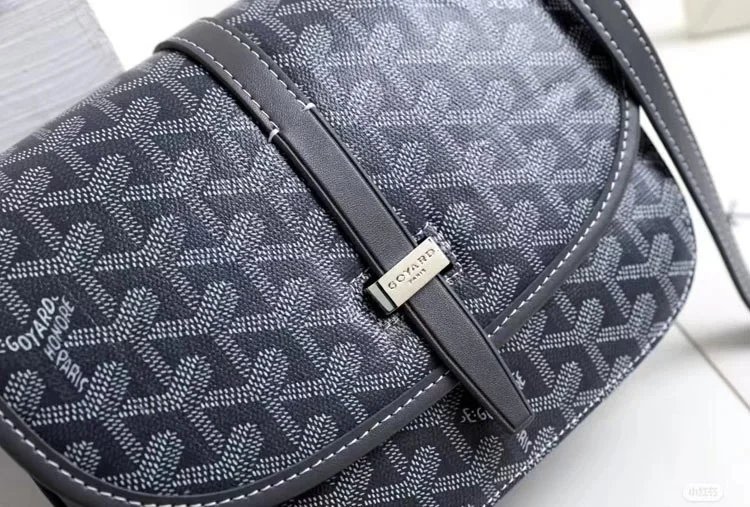 Monogram Shoulder Bag product detail 7