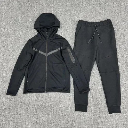 Nike Tech Fleece product detail 4
