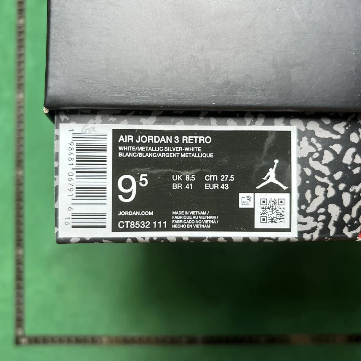 Air
Jordon product detail 37