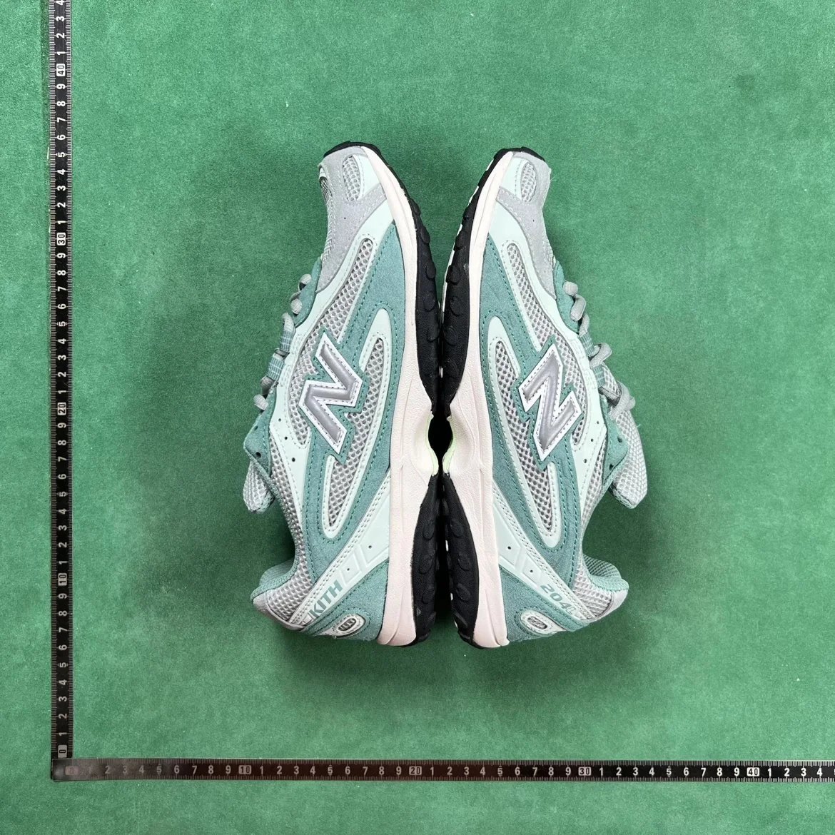 New Balance Sneakers product detail 8