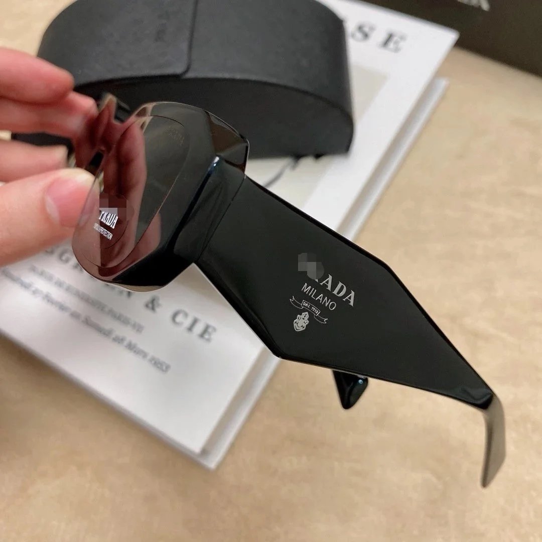 Prada Square Sunglasses product detail 6