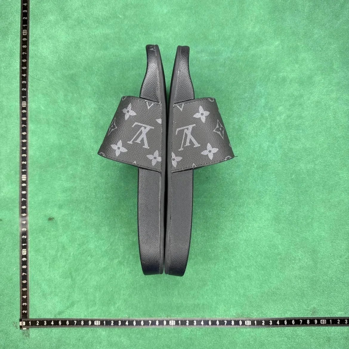 LV
shoes product detail 1