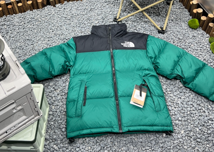 The North Face Puffer Jacket product detail 1