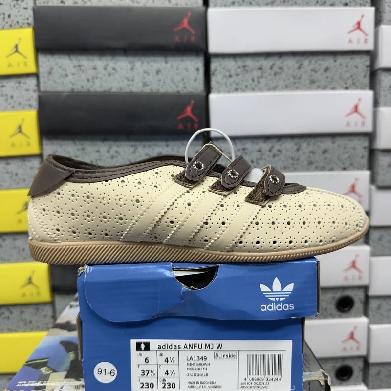 Adidas Samba Sneakers