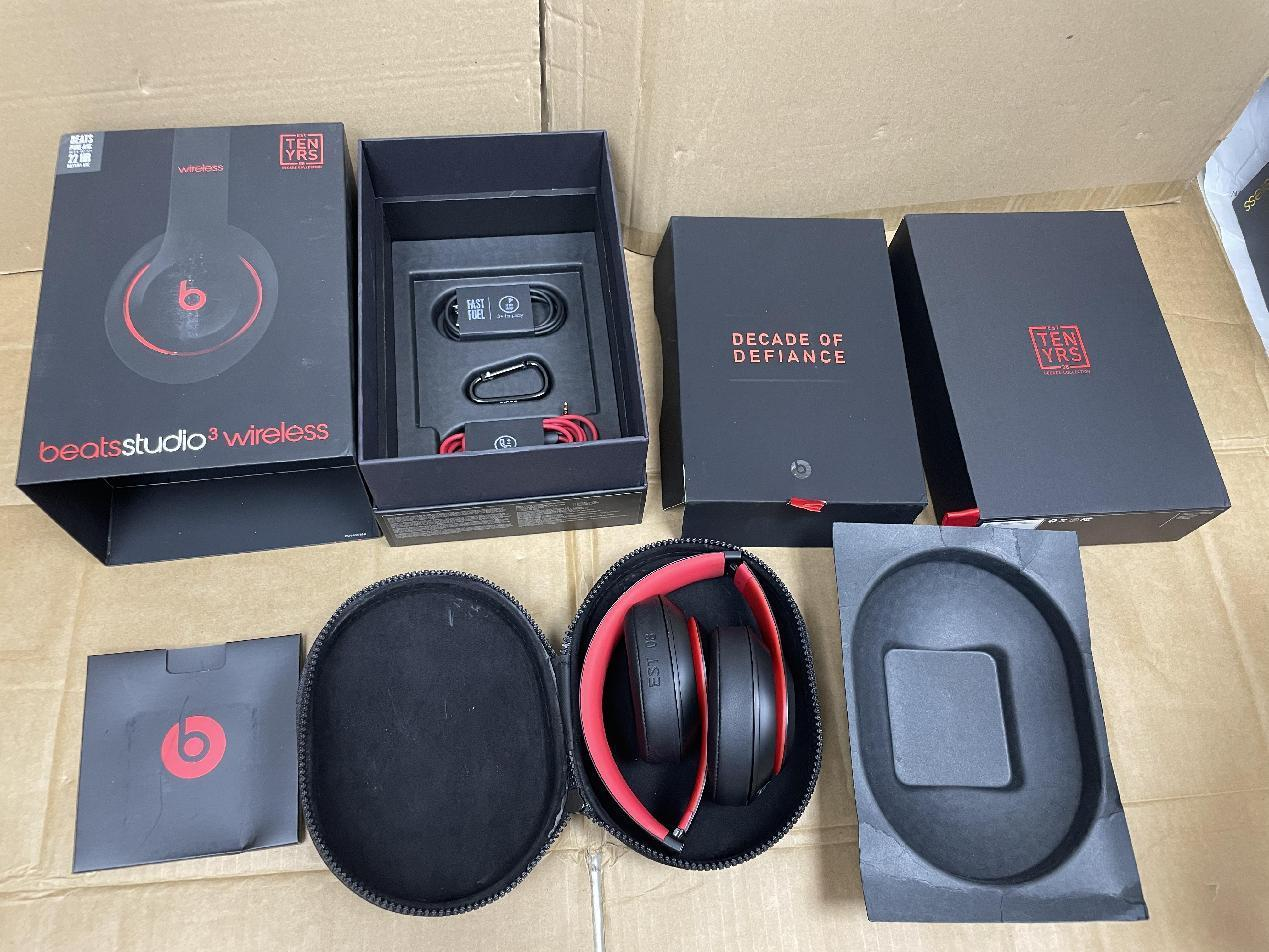 Beats Studio3 Wireless Headphones product detail 6