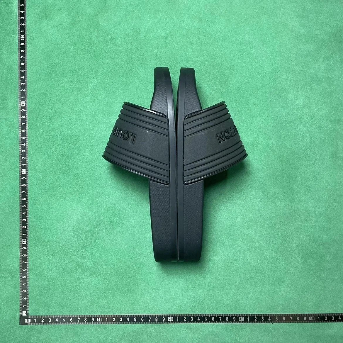 LV
shoes product detail 9