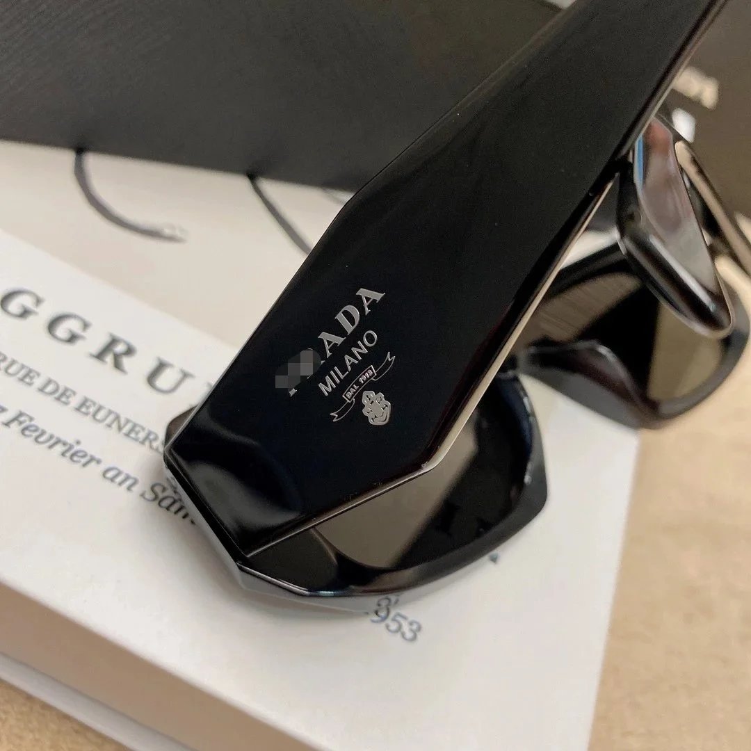 Prada Square Sunglasses product detail 7