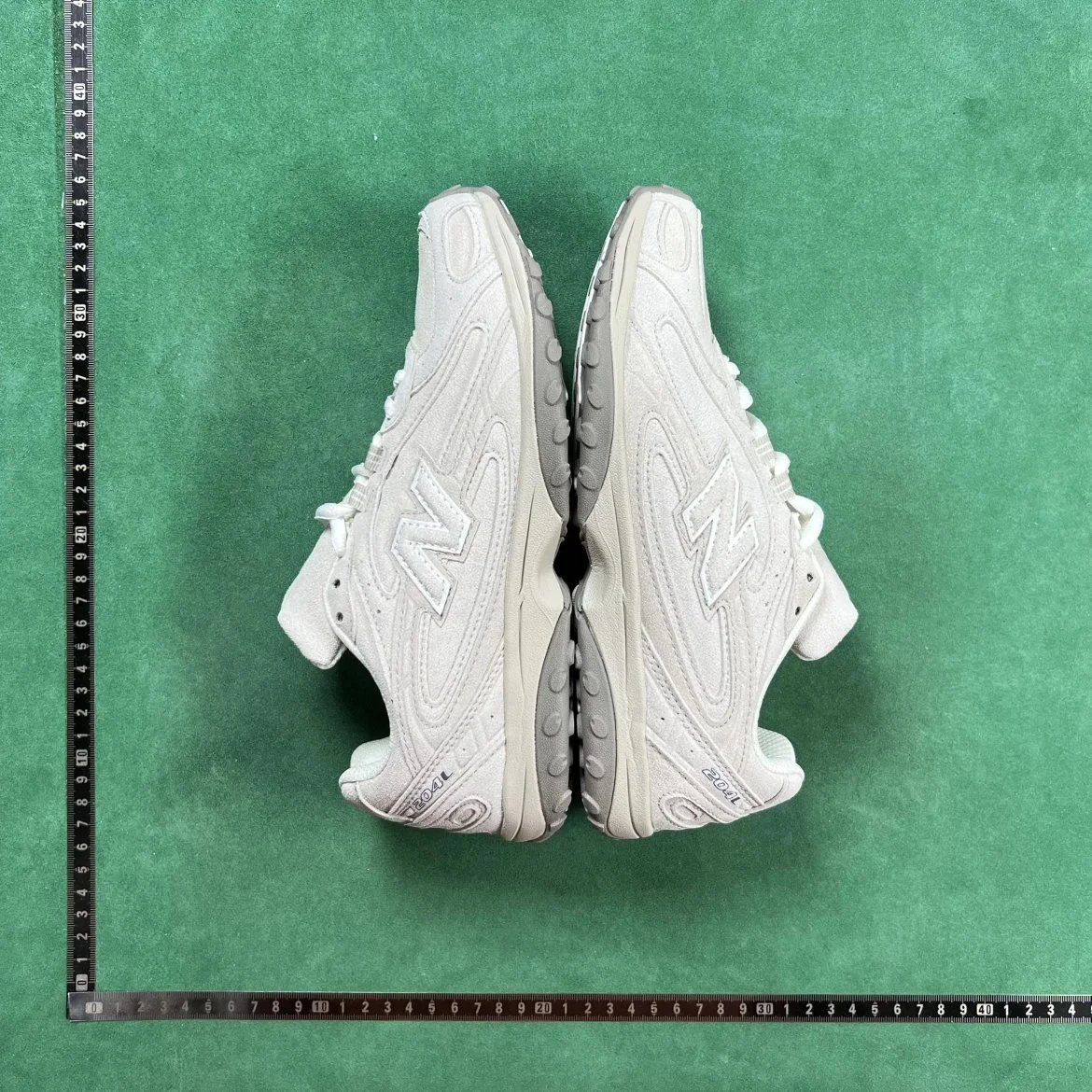 New Balance Sneakers product detail 5