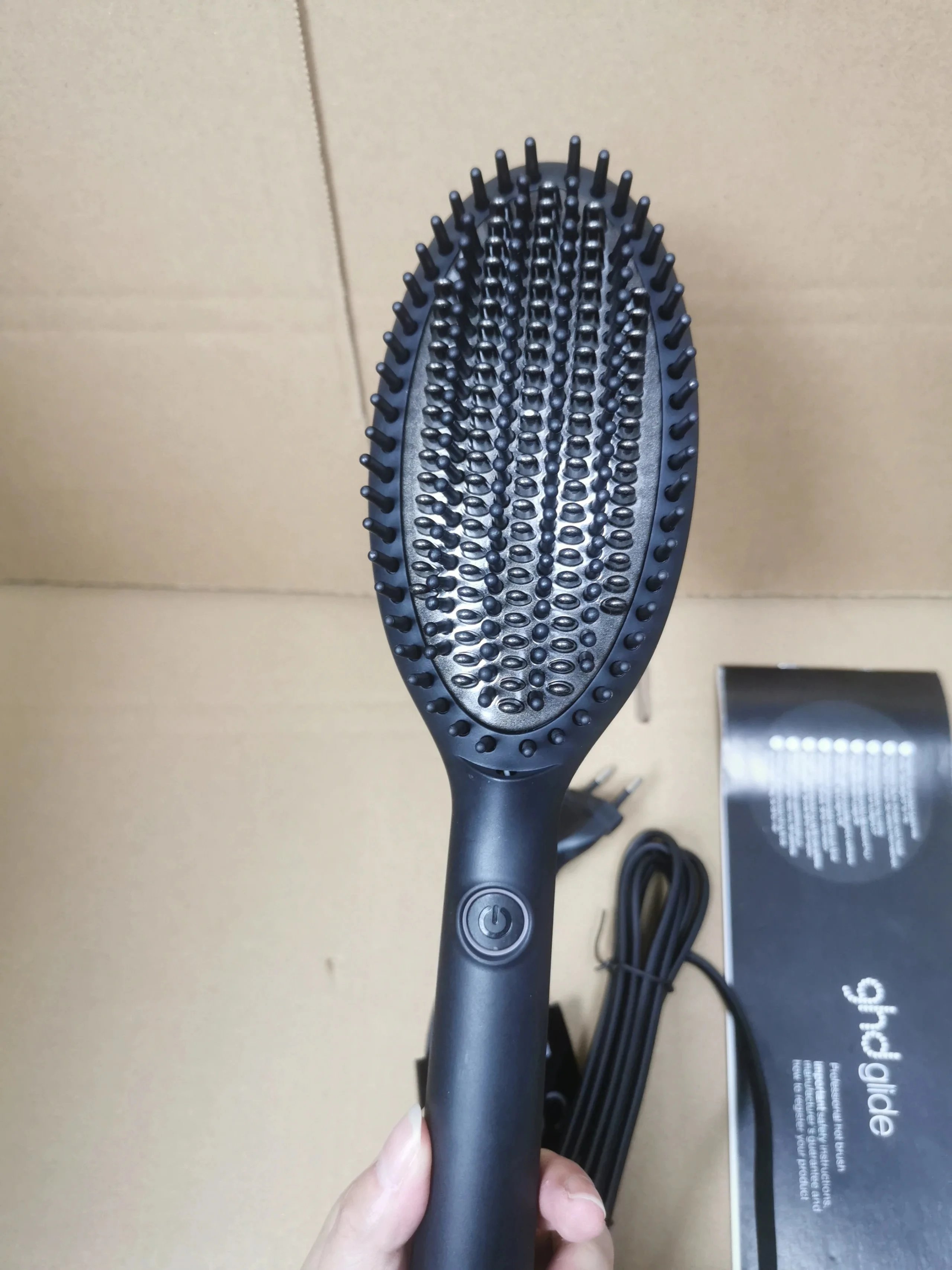 ghd Glide Hot Brush product detail 1