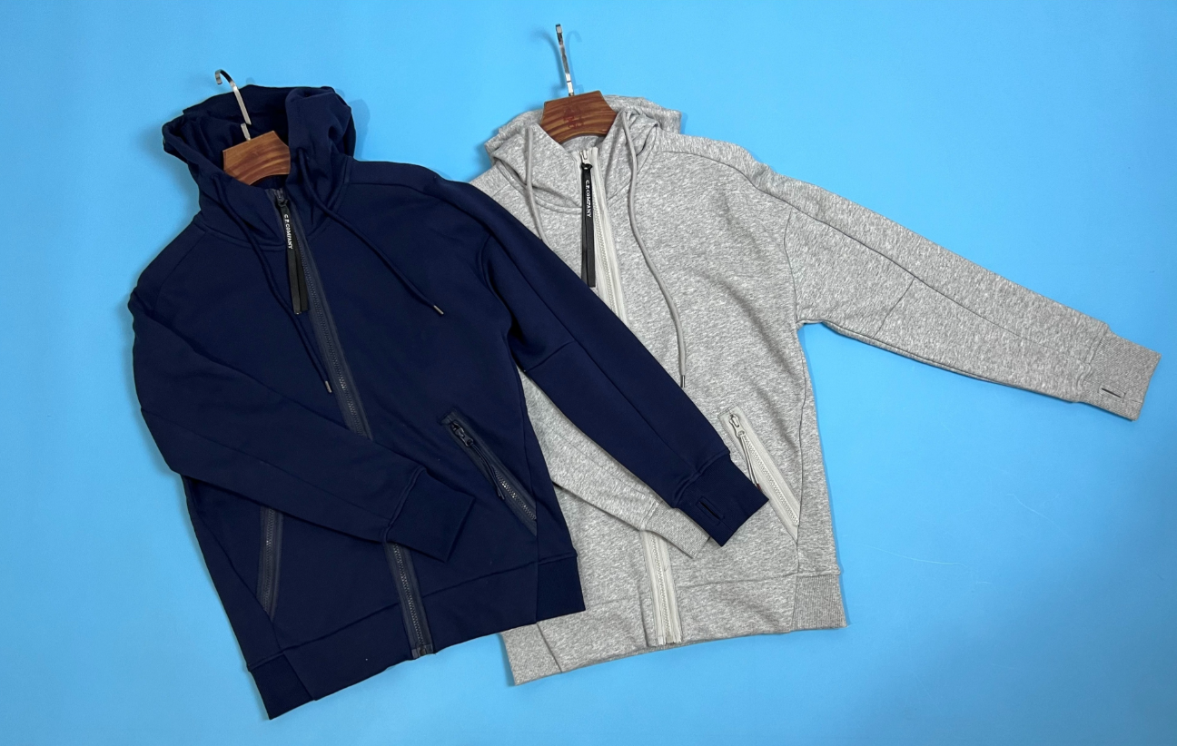 H Hooded Zip Jacket
