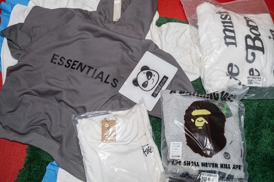 【Blind Box】Hoodie blind boxes, all orders are final, no returns or exchanges.