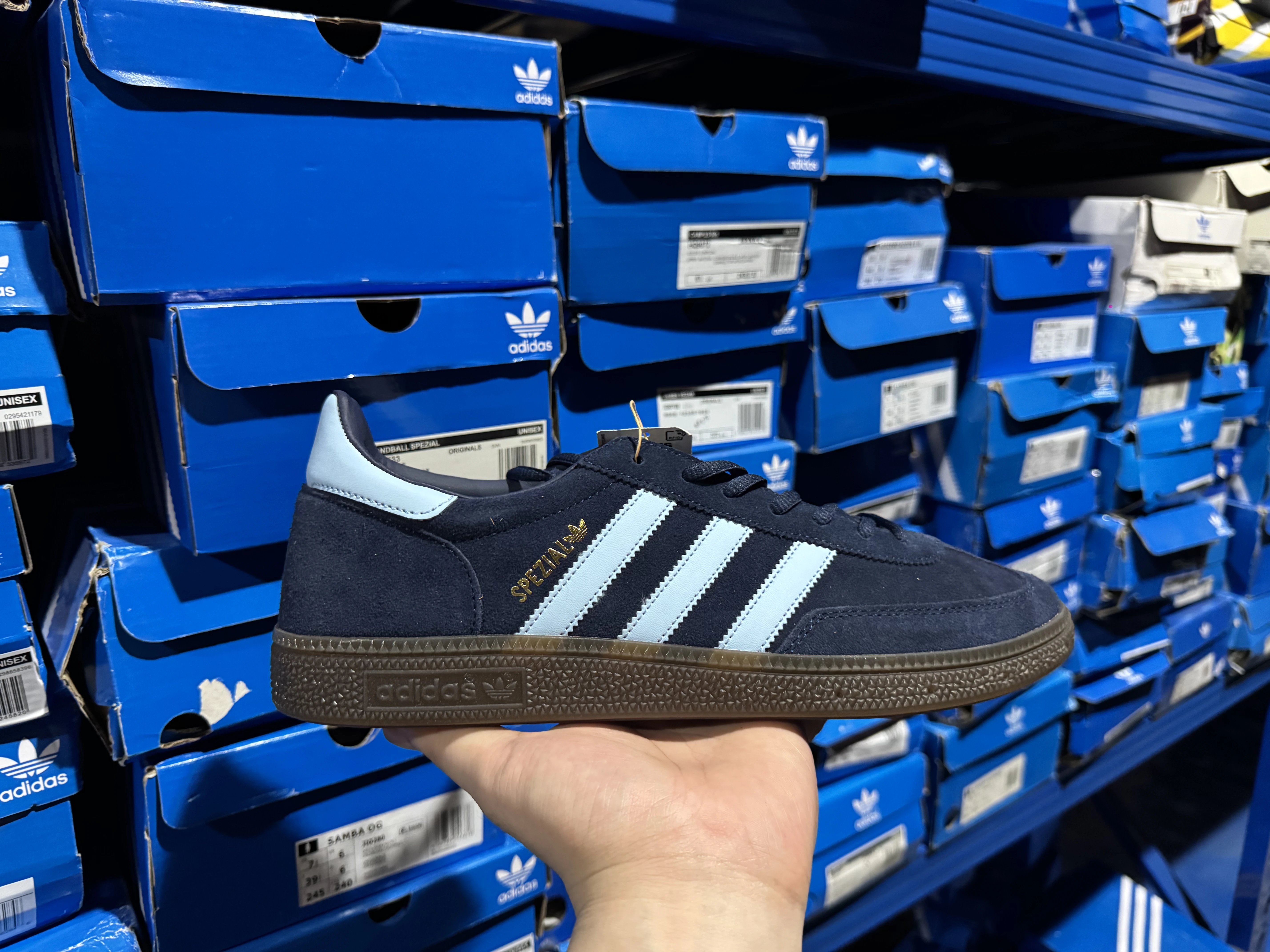 adidas Handball Spezial Low Collegiate Navy Clear Sky BD7633