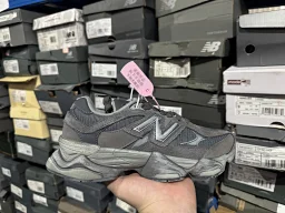 thumbnail for 盲盒【Surprise Mystery Box】Sneakers，Non-exchangeable once purchased