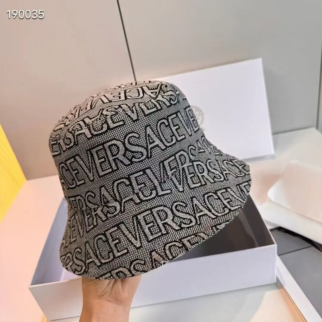 Gucci Hats Mixed baseball cap and bucket hat styles — 17