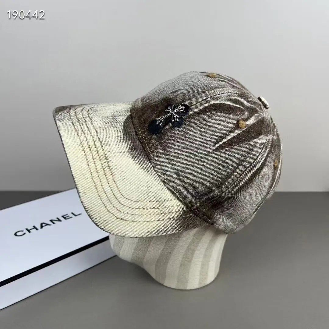Gucci Hats Mixed baseball cap and bucket hat styles — 11
