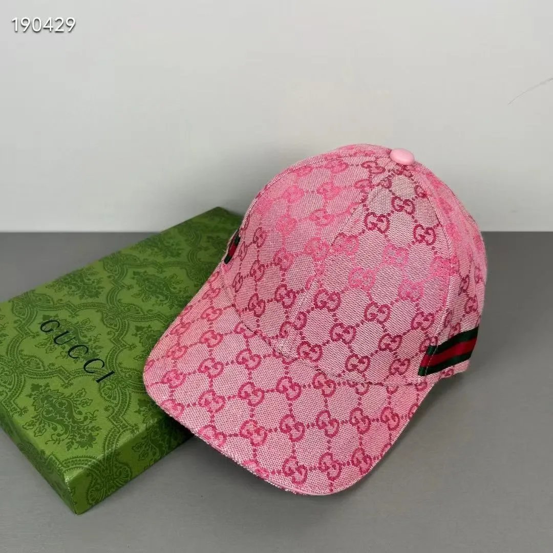 Gucci Hats Mixed baseball cap and bucket hat styles — 04