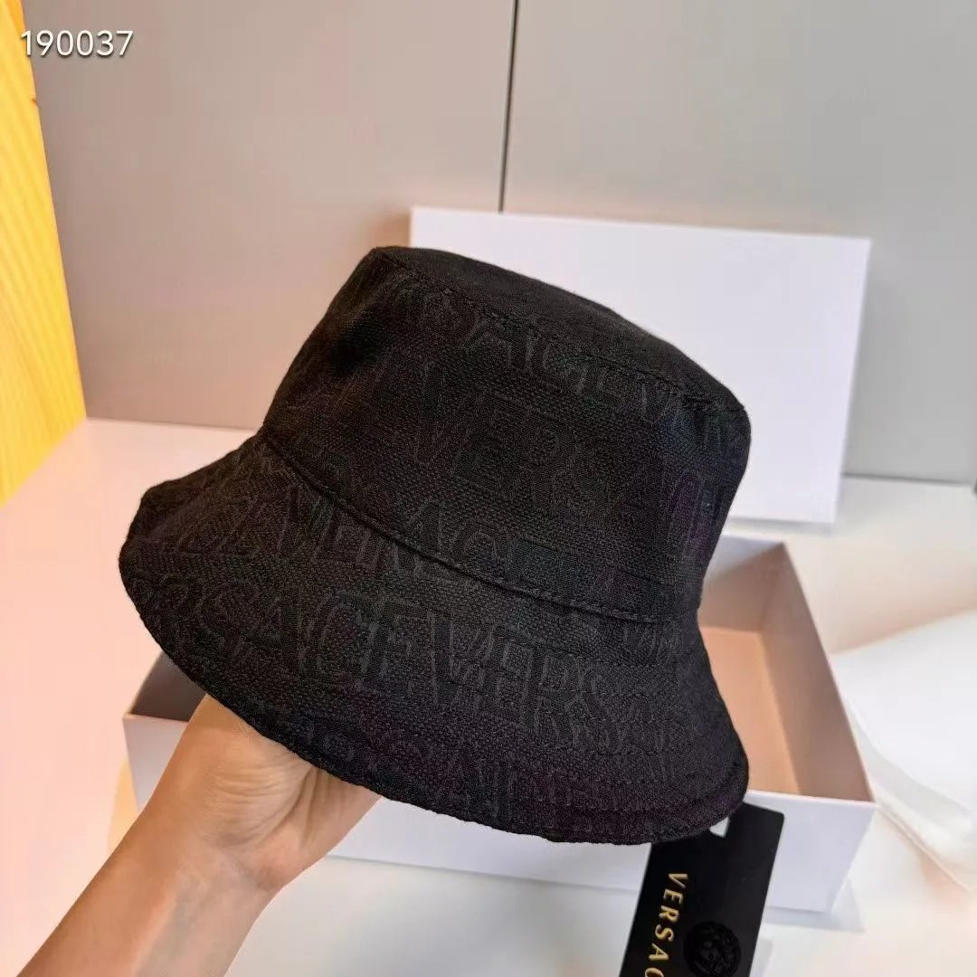 Gucci Hats Mixed baseball cap and bucket hat styles — 19