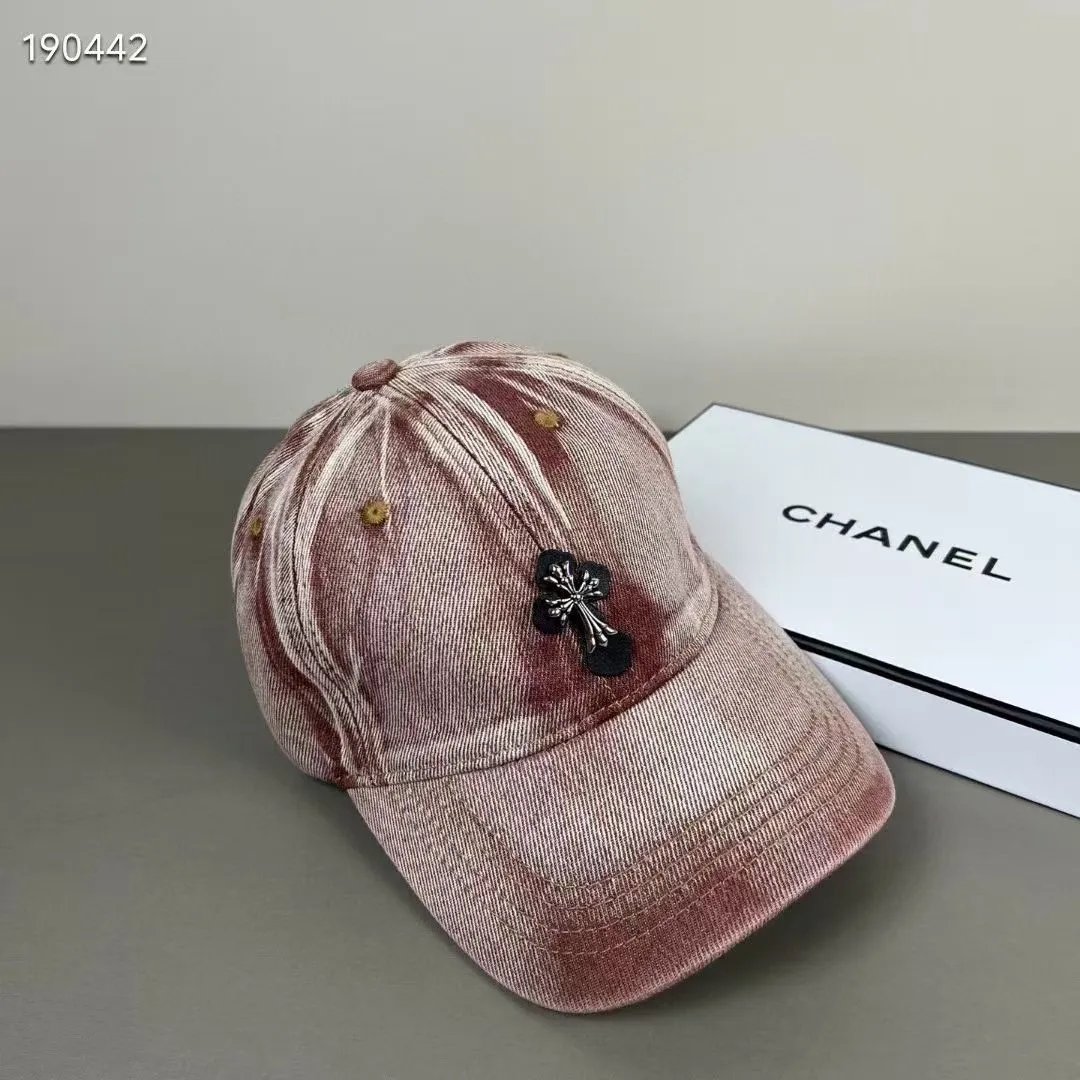 Gucci Hats Mixed baseball cap and bucket hat styles — 10