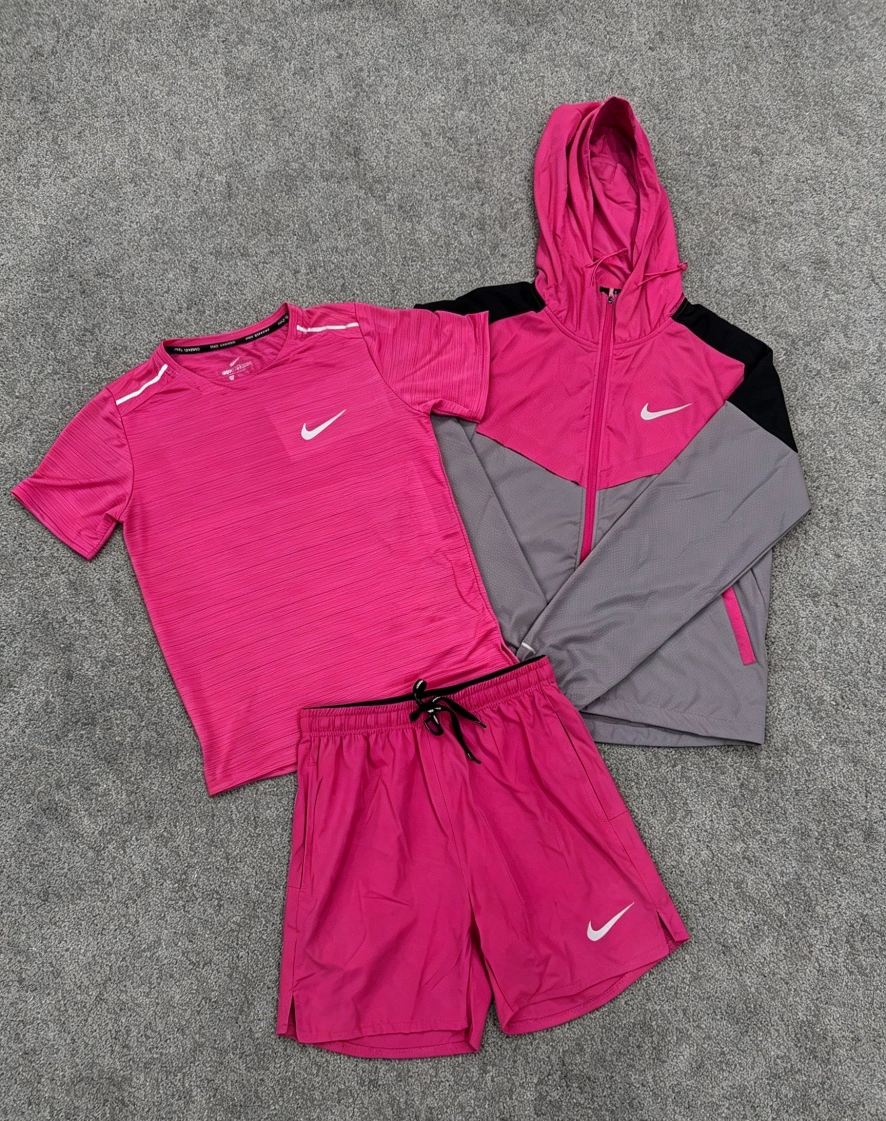 Nike Matching Sets Three-Piece Sportswear Set with Hooded Jacket, T-Shirt and Shorts — Nike three-piece pink