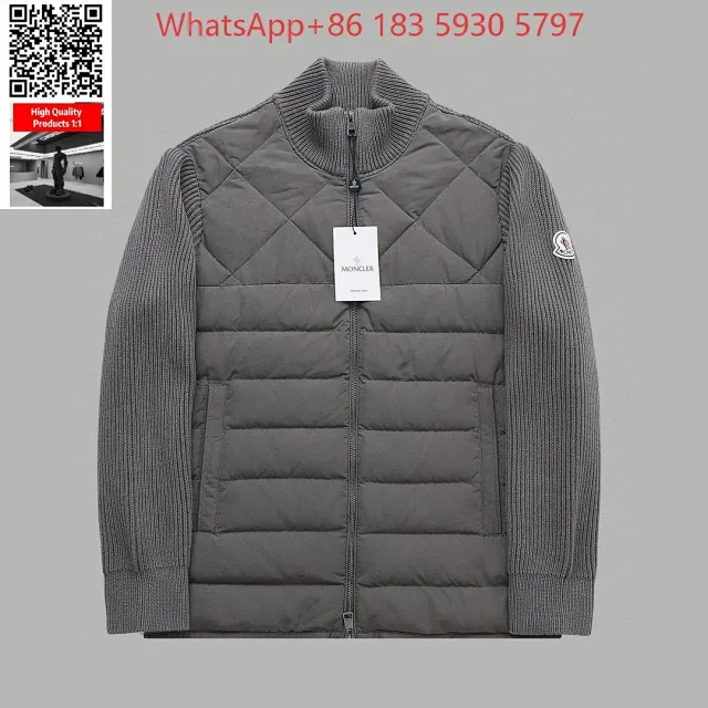 Moncler Mixed puffer jackets and tracksuit sets product detail image 2