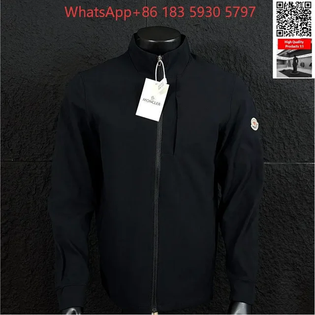 Moncler Mixed puffer jackets and tracksuit sets product detail image 6