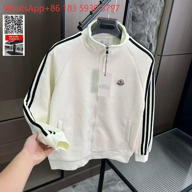 Moncler Mixed puffer jackets and tracksuit sets product detail image 12