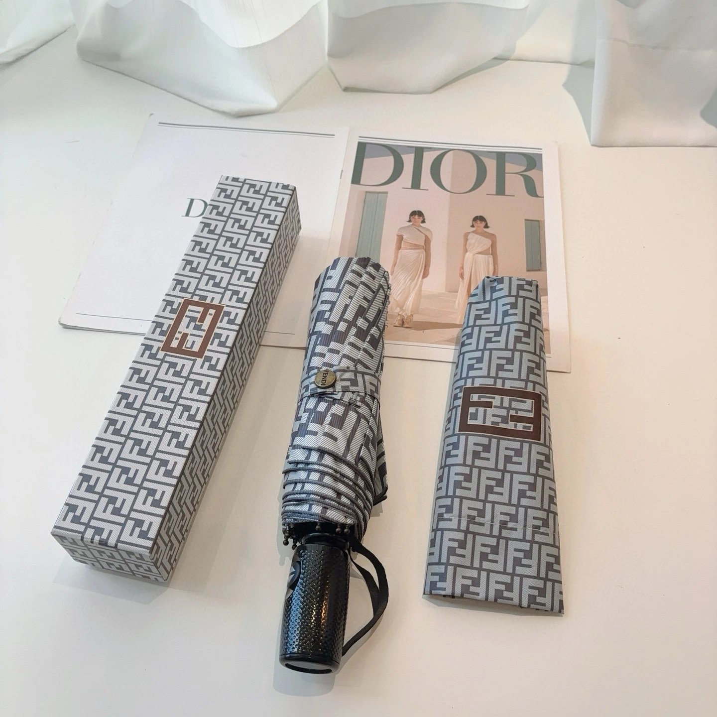 Fendi UV Protection Folding Umbrella Ver.D — Photo 2