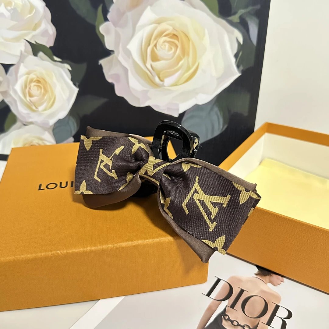 Louis Vuitton Vintage Headband — Photo 7