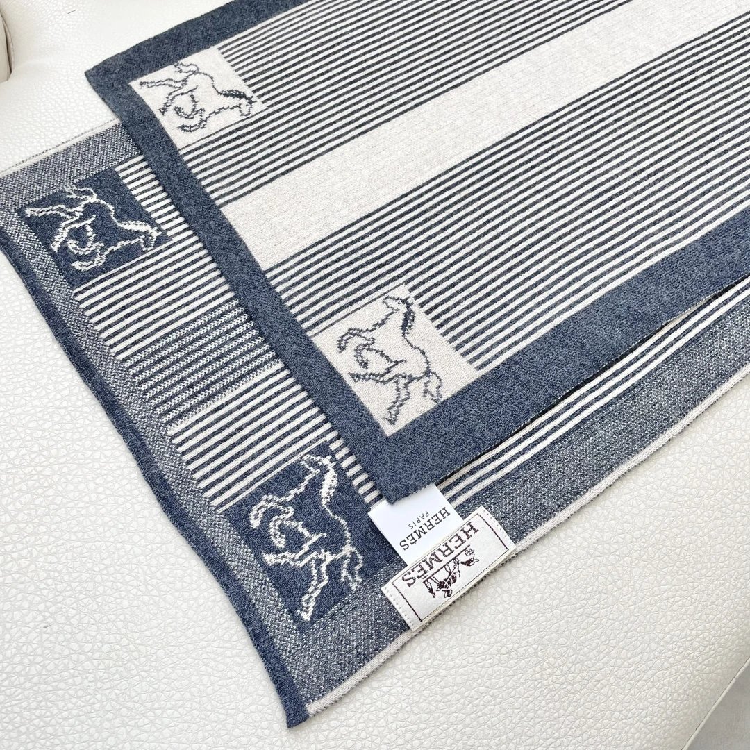 Hermes Cashmere Scarf Ver.C — Photo 9
