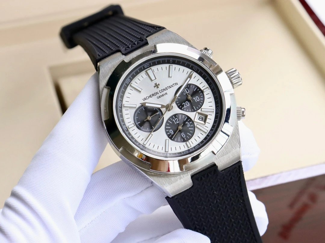 Vacheron Constantin Overseas Automatic Watch 42mm — photo 4