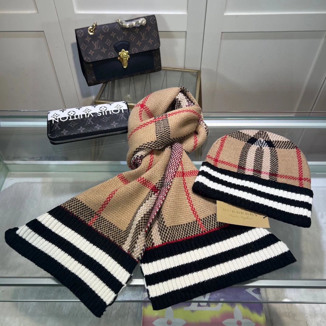 Burberry Scarf & Hat Set Ver.A — Photo 7