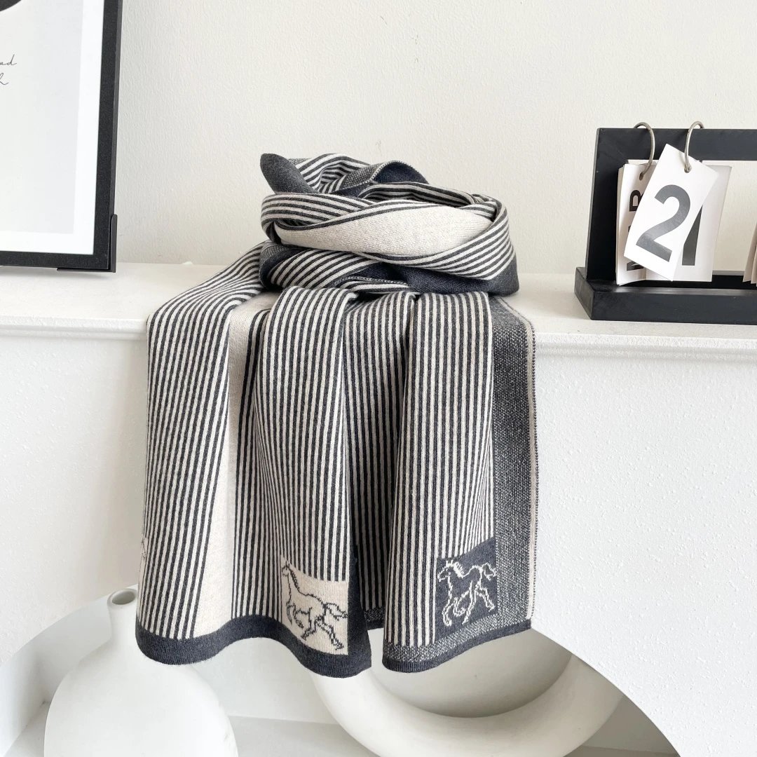 Hermes Cashmere Scarf Ver.C — Photo 8
