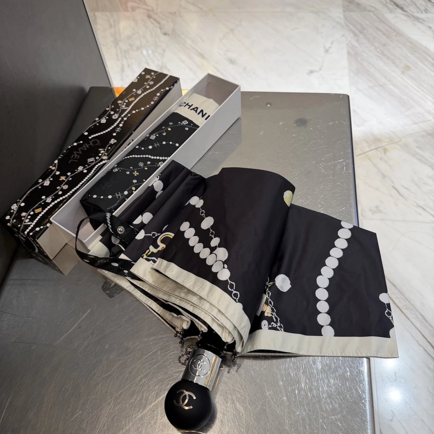 Dior UV Protection Folding Umbrella Ver.B — Photo 3