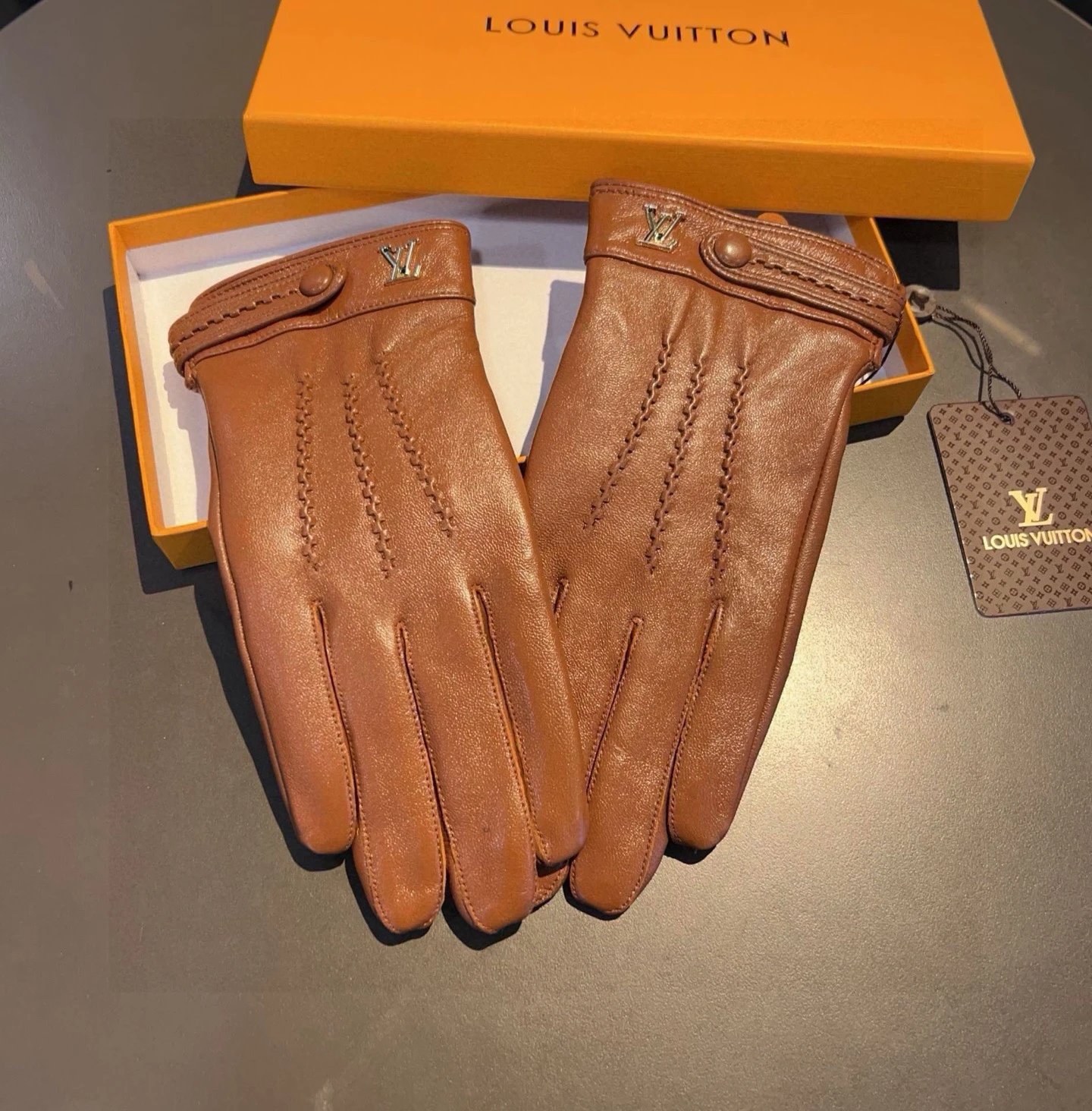 Louis Vuitton Lambskin Cashmere Gloves Ver.B — Zdjęcie 9
