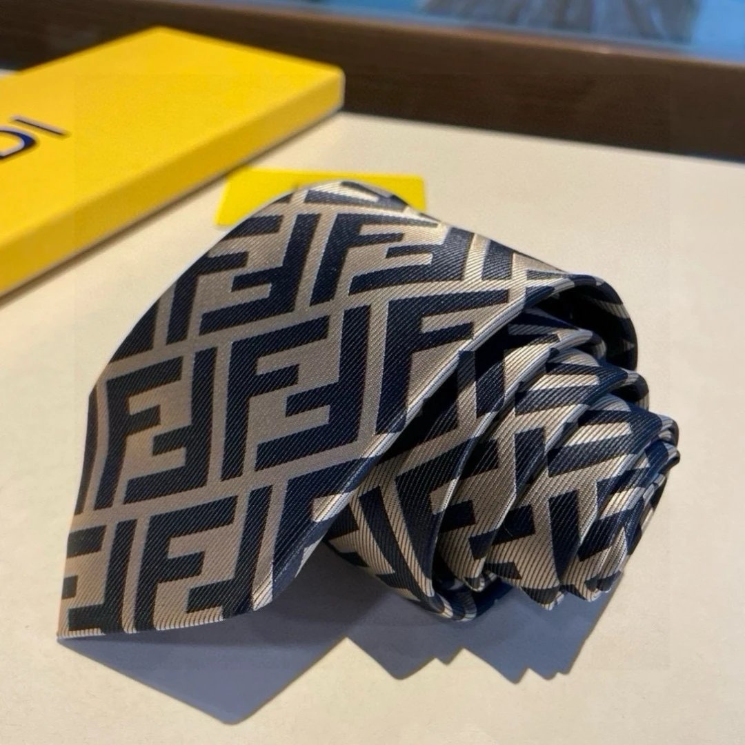 Fendi Silk Tie Ver.D — Photo 9
