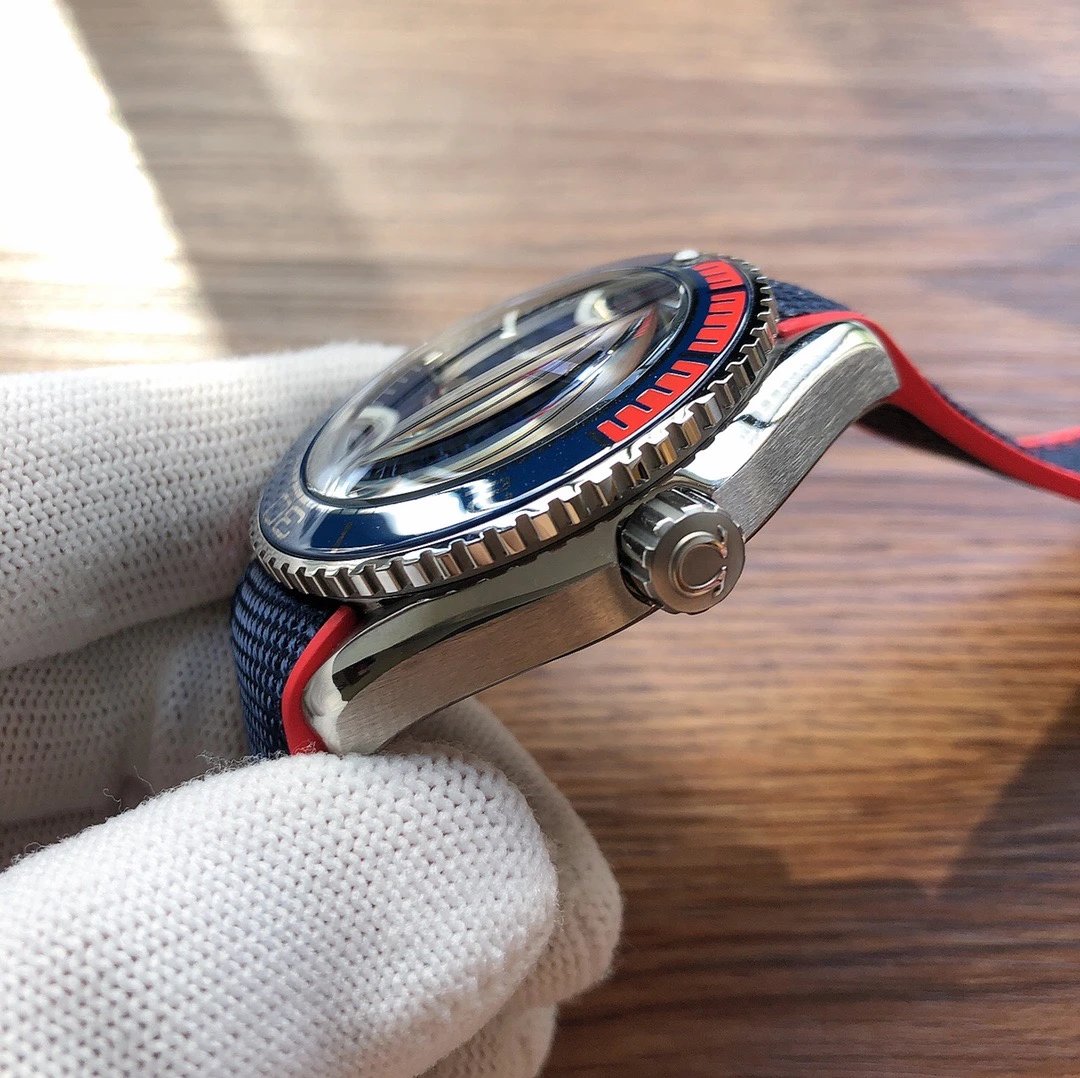 Omega Seamaster 600 Rubber Automatic Watch — photo 3
