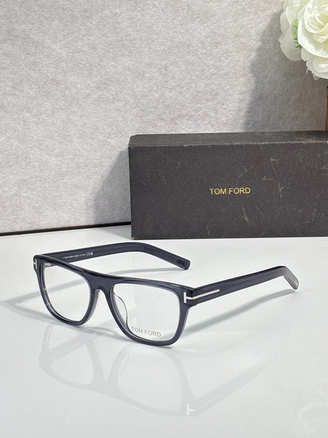 Tom Ford FT5902 Sunglasses 57-18 — photo 6