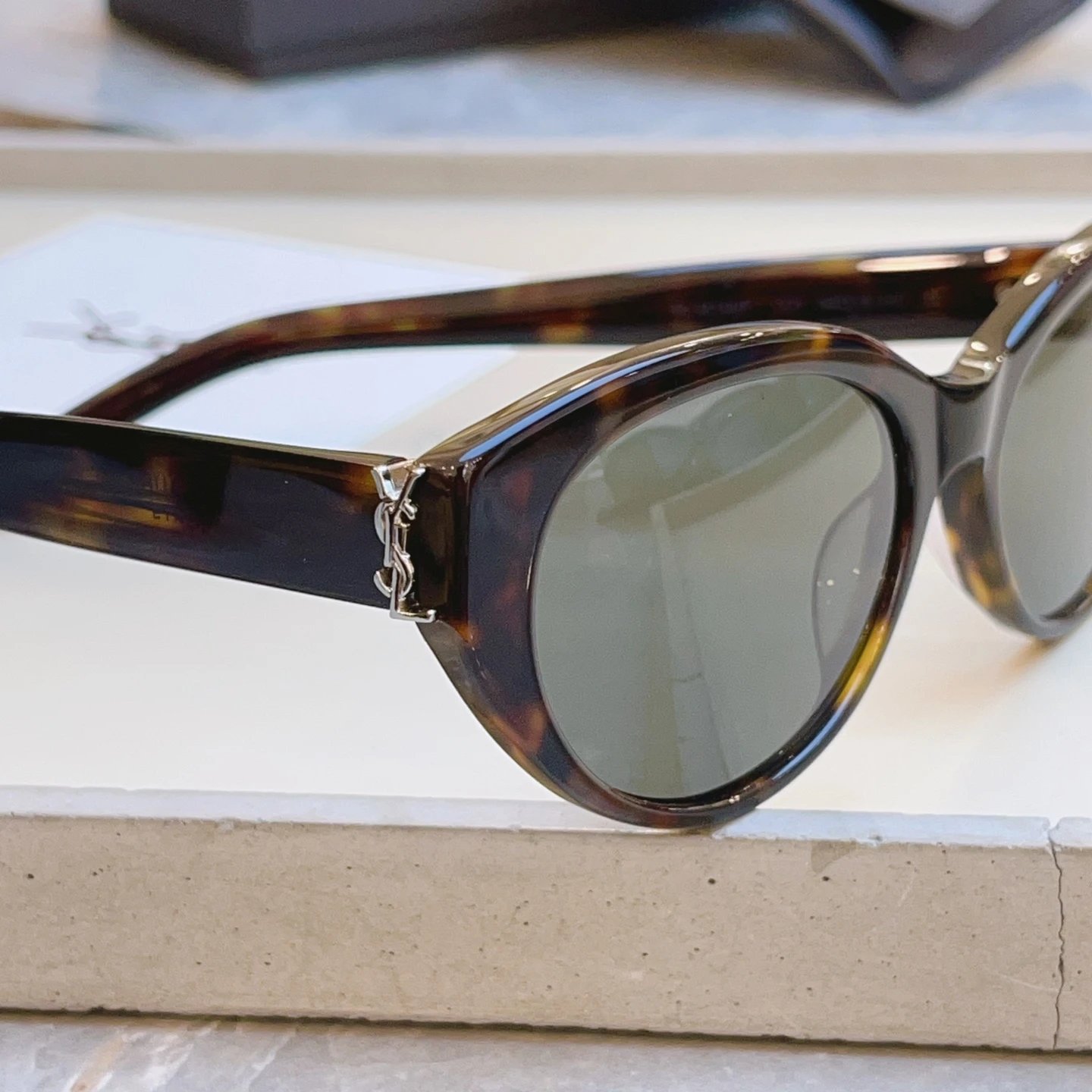 Saint Laurent Sunglasses Ver.E — photo 7