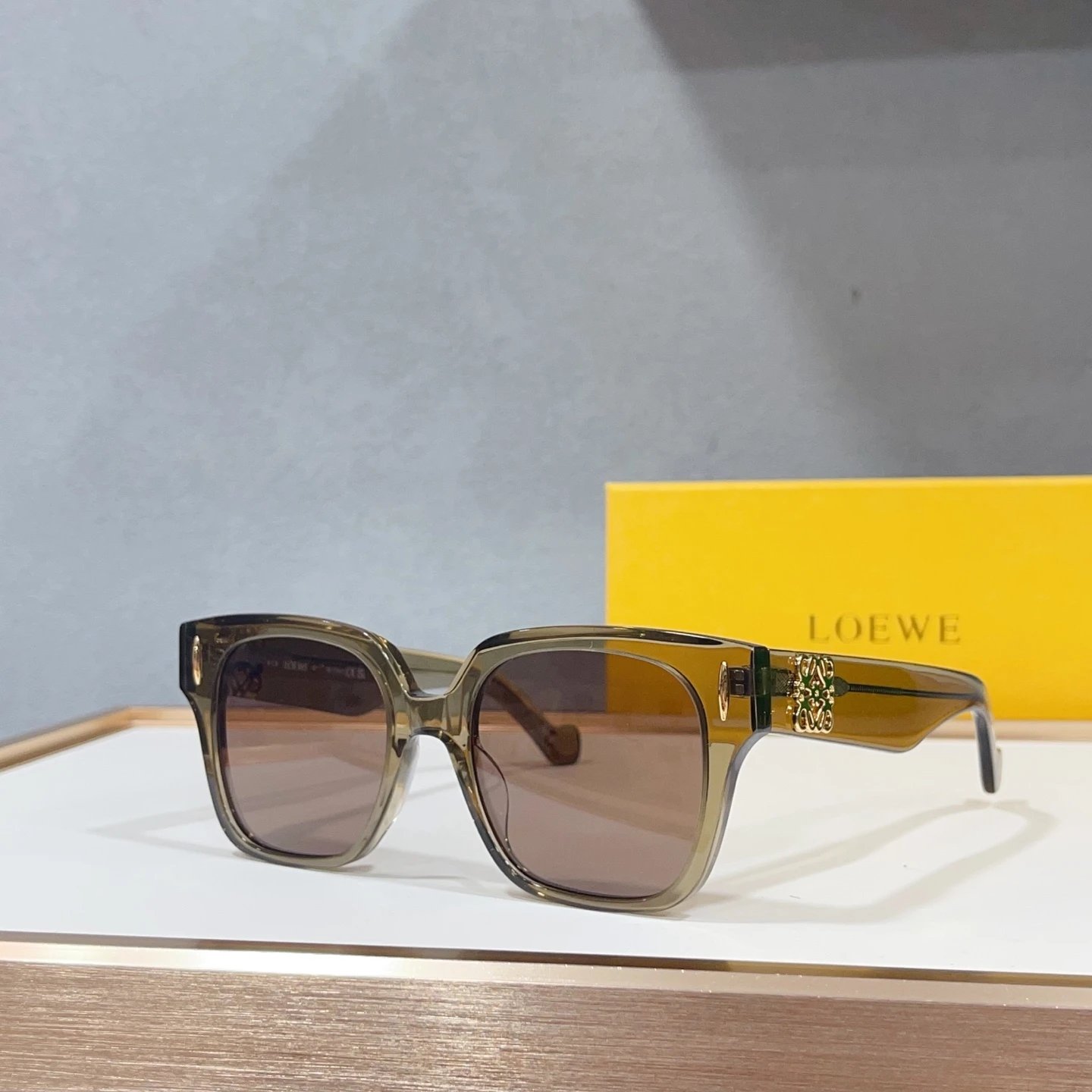 Loewe LW50069I Sunglasses 51-19-140 Ver.B — photo 4
