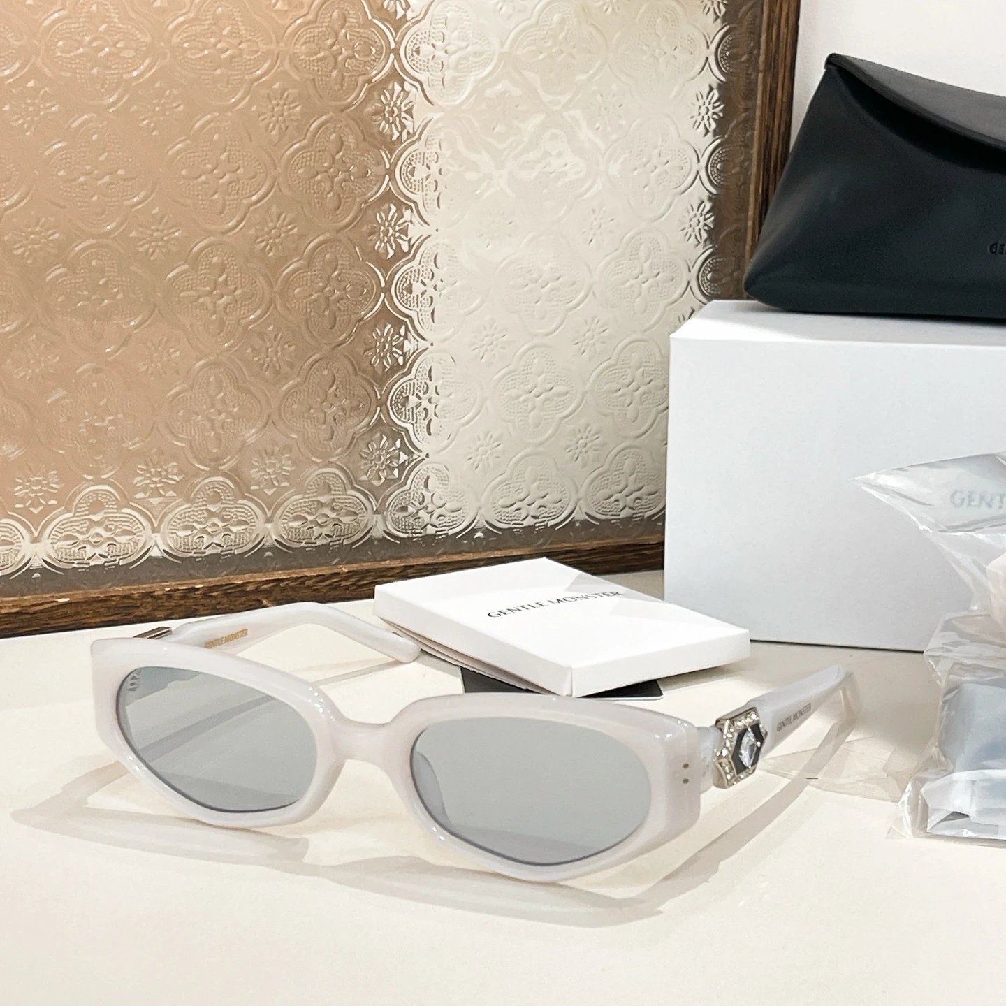 Gentle Monster RUVY VAN Sunglasses 55-22-145 — photo 2