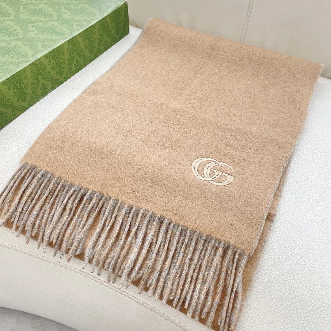 Fendi Cashmere Scarf Ver.B — QC
