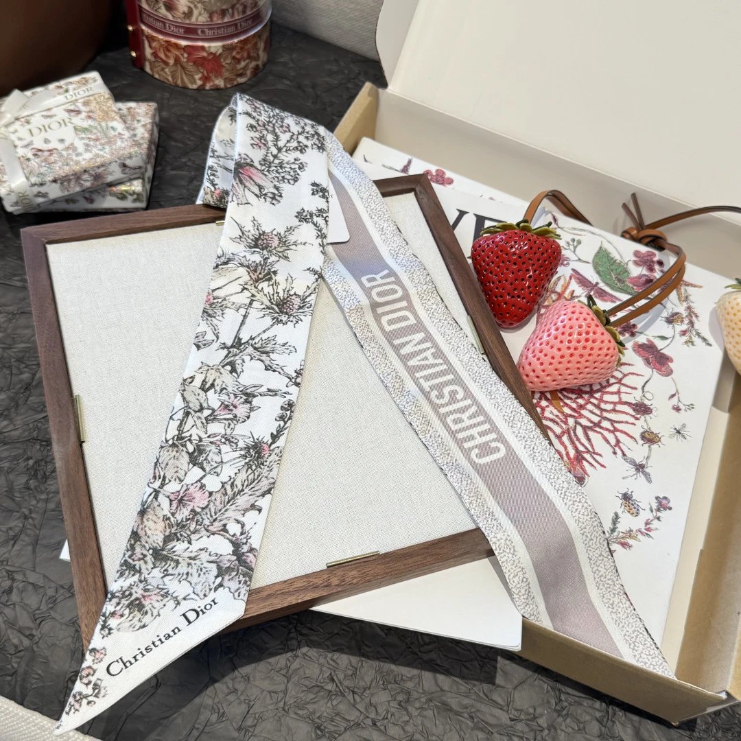 Dior Silk Ribbon Ver.I — Zdjęcie 9
