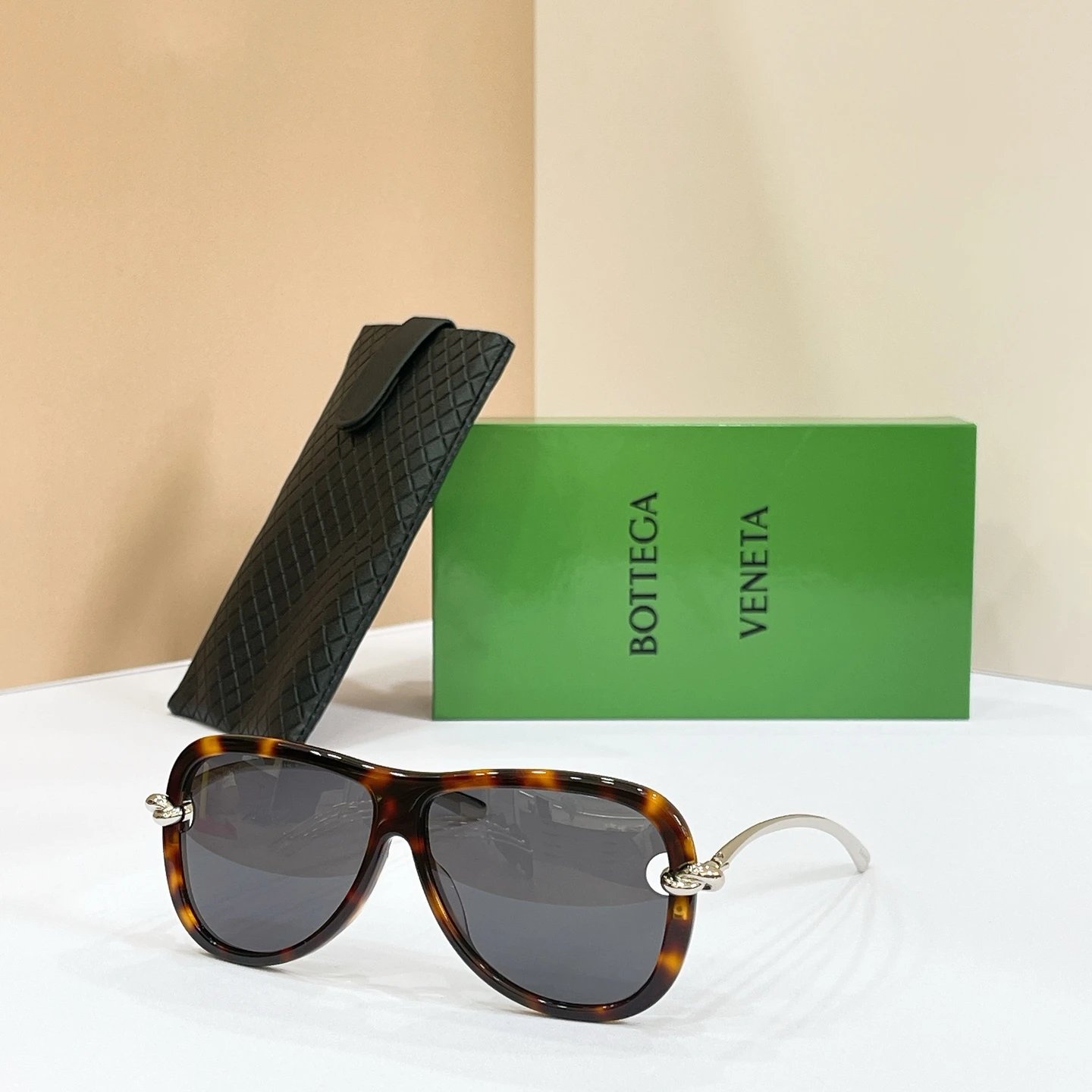 Bottega Veneta BV1513S Sunglasses 61-9-145 Ver.A — photo 2