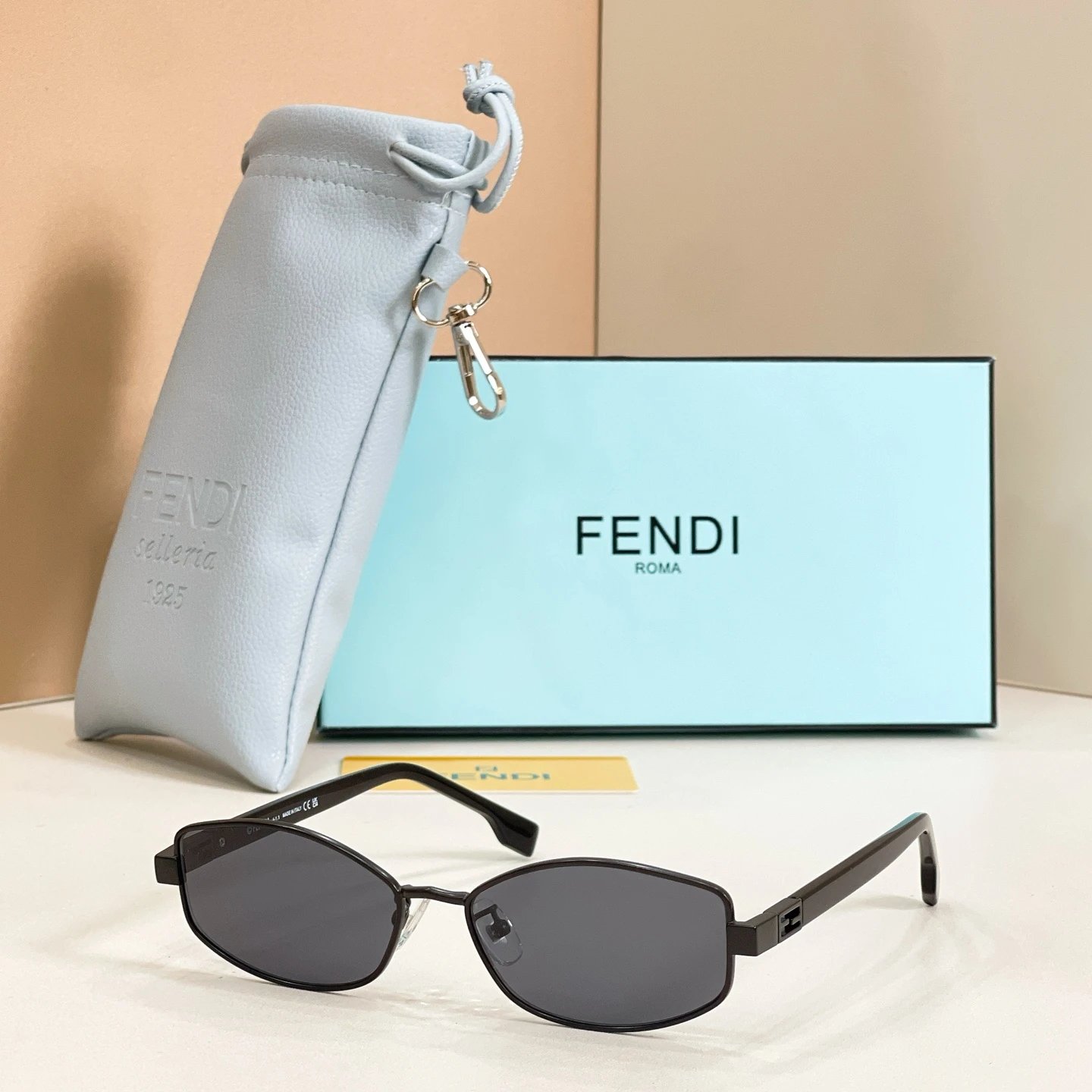 Fendi FE 40216U Sunglasses 56-15-140 — photo 8