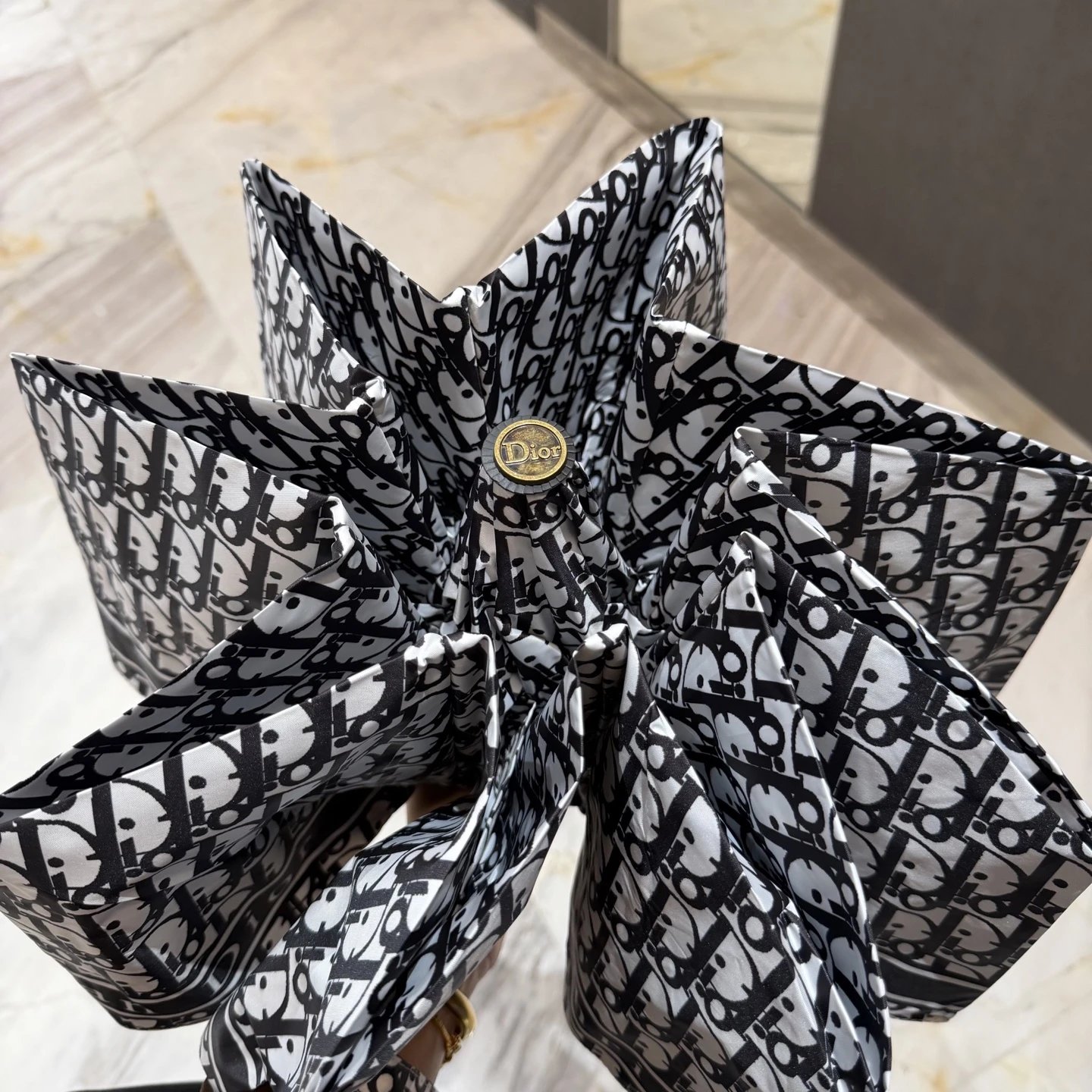 Dior UV Protection Folding Umbrella Ver.G — Zdjęcie 4